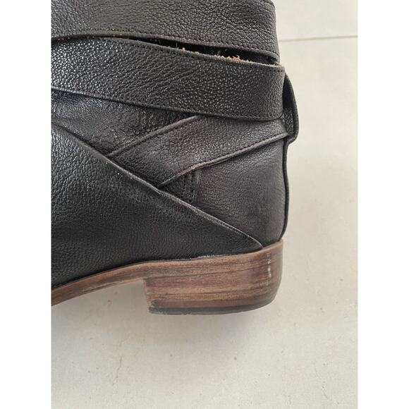 P. Monjo Ankle Boots Strappy Pull On Leather FLAWS - Picture 7 of 12